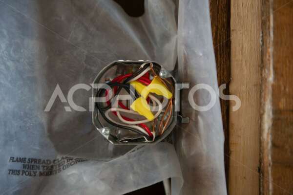 Receptacle metal box with wires 3105